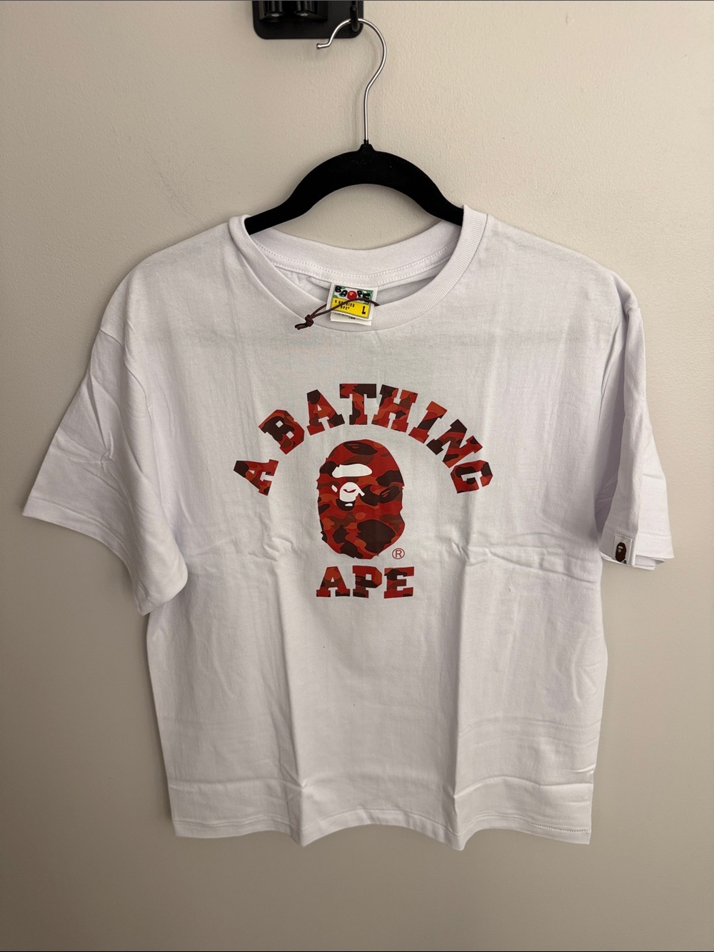 White Short-Sleeve Logo Tee - Red Camo Graphic